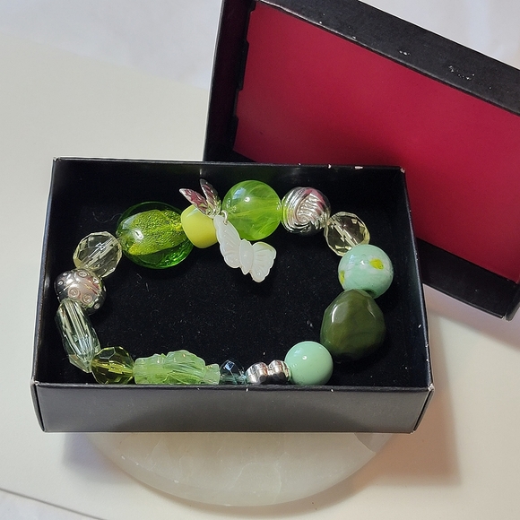 Beaded Chic Charm Stretch Bracelet Avon Garden With Butterfly - Picture 10 of 10